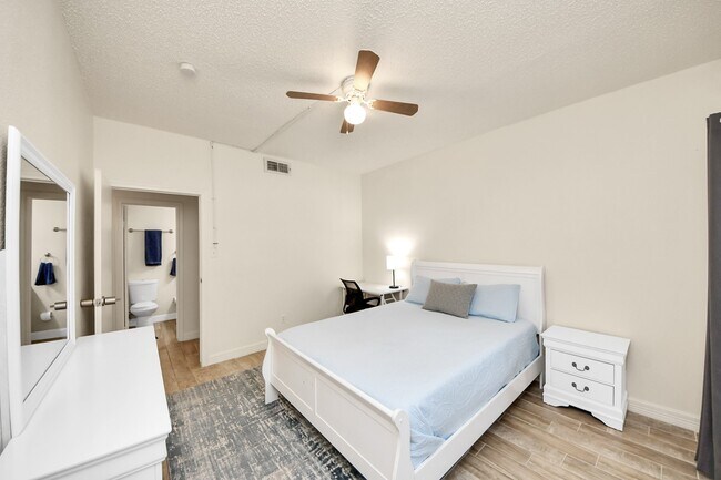 Building Photo - 7950 N Stadium Dr