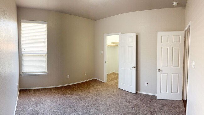 Building Photo - Available NOW!!!! Beautiful 1 story, 3 bedroom, 2.5 bath, 2 car garage home with a privacy fenced...