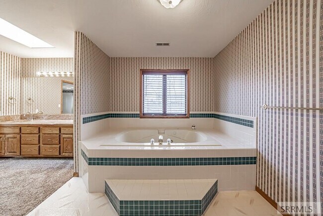 Building Photo - Sunnybrook