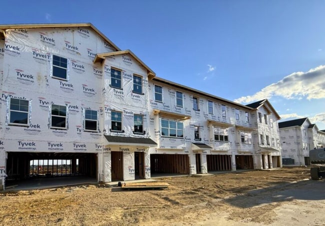 Building Photo - 143 Ellen Ln SW