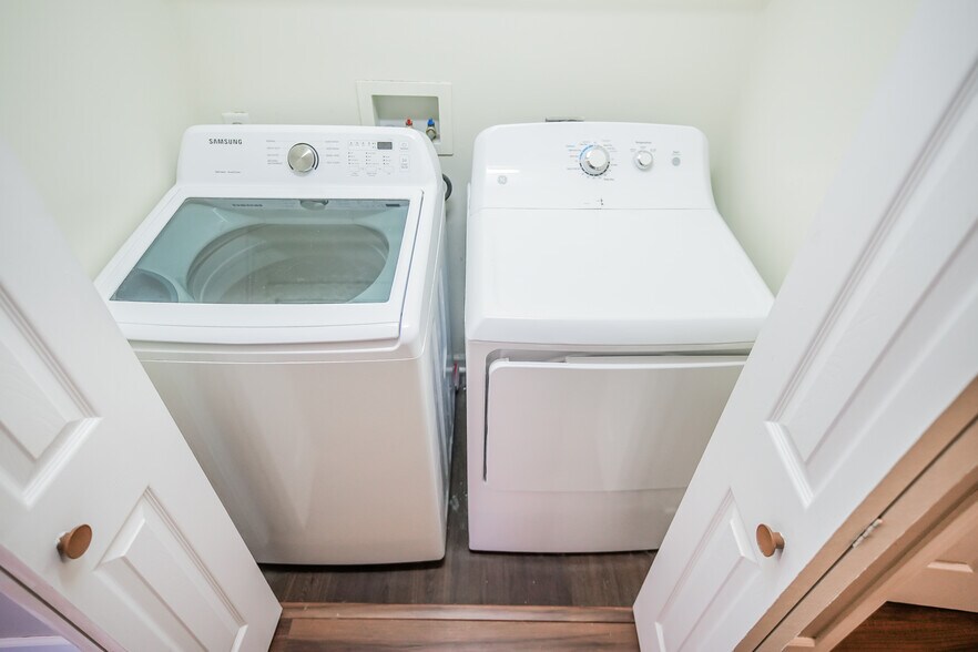 Laundry - 3709 S Cramer Cir