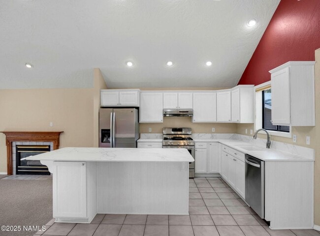 Building Photo - Gorgeous Flagstaff Rental