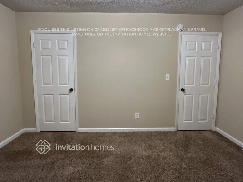 Building Photo - 2529 Country Lake Cir