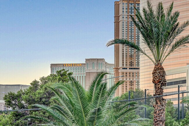 Building Photo - 350 E Desert Inn Rd