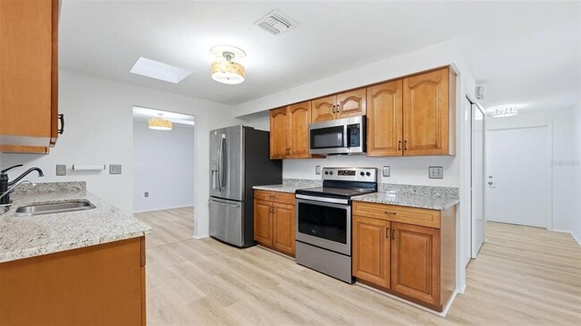 Building Photo - 1329 Nantucket Rd