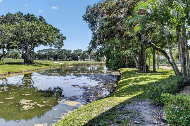 Building Photo - 368 Brackenwood Cir
