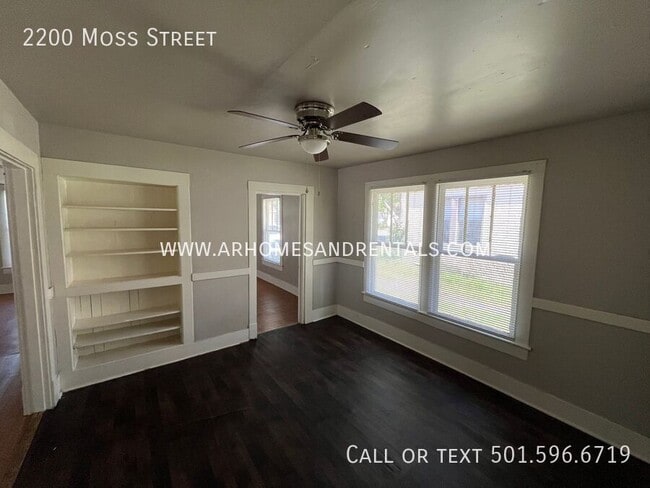 Building Photo - 2200 Moss St