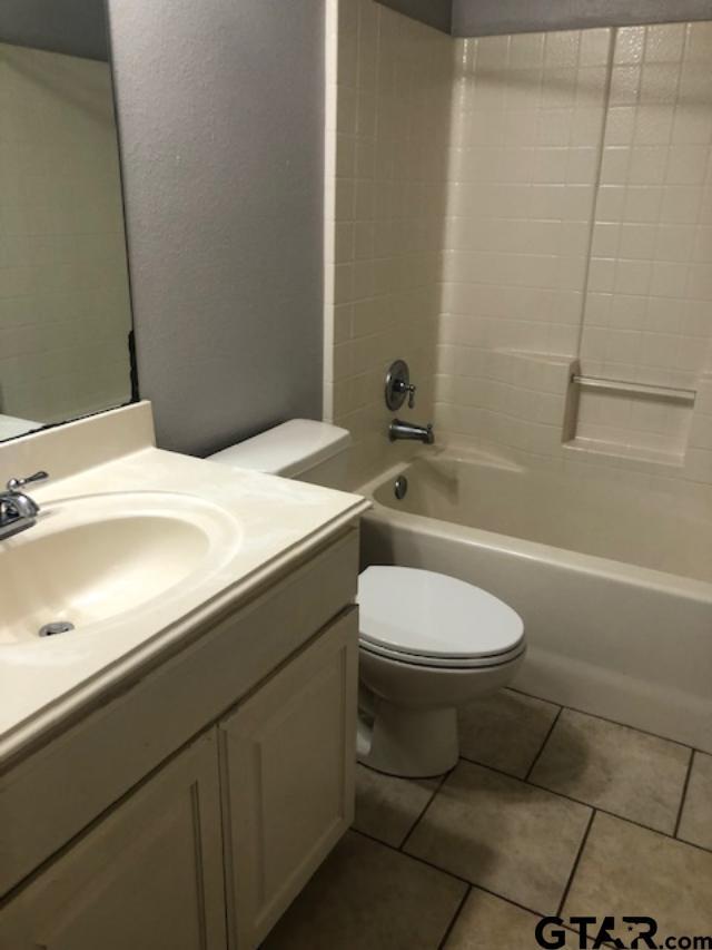 Building Photo - 217 Cass Cir