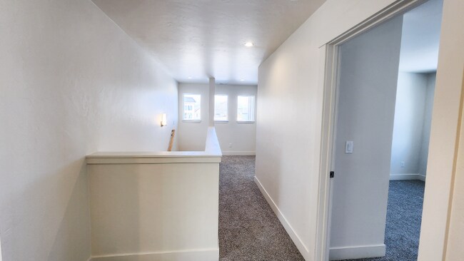 Building Photo - 302 Cottage Dr