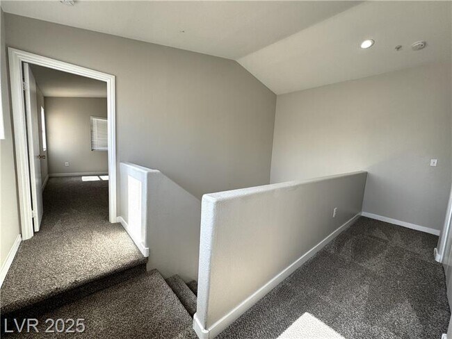 Building Photo - 3231 Ocean Spray Ct