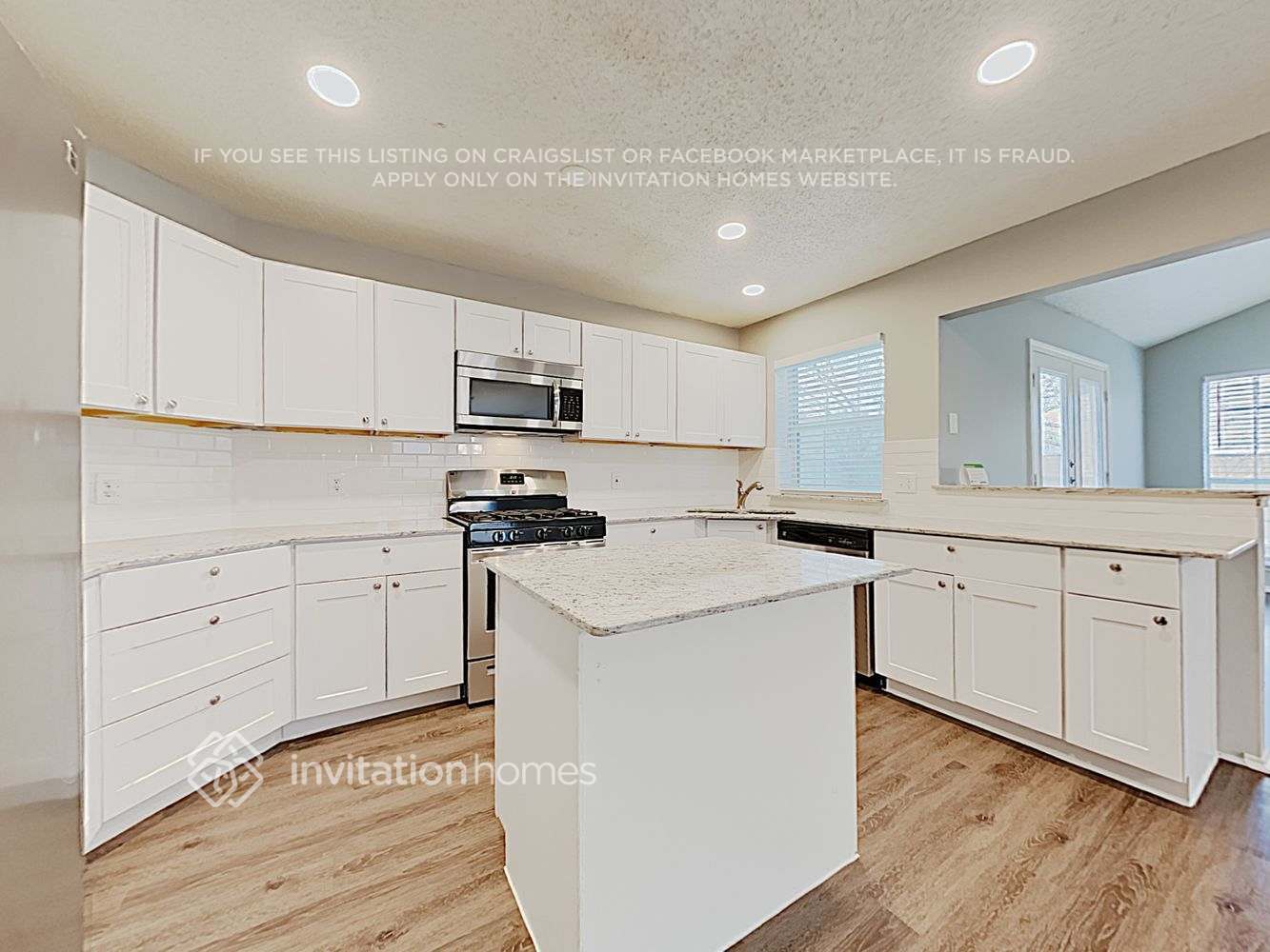 Building Photo - 5403 Signal Peak Dr