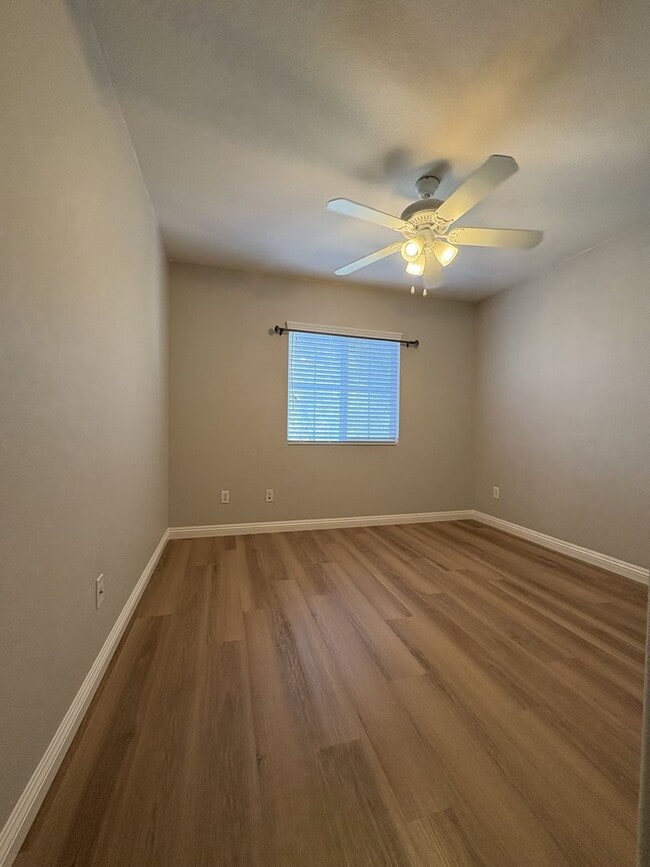 Building Photo - 4 Bed 3 Bath Home for Rent in Murrieta
