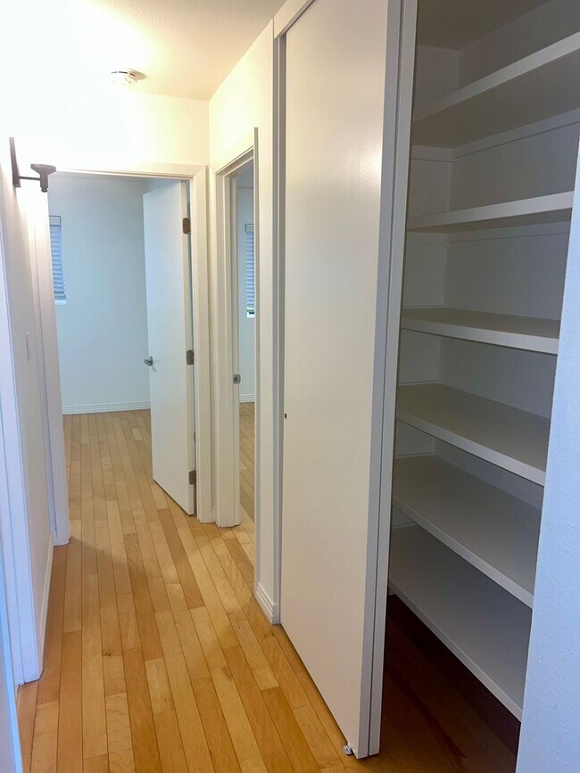 Building Photo - Beautiful 2 Bed / 2 Bath Condo in Prime Hillcrest Location – Near Balboa Park