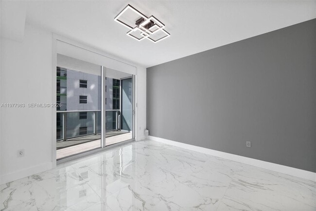 Building Photo - 488 NE 18th St