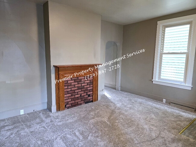 Building Photo - 1324 2nd Ave