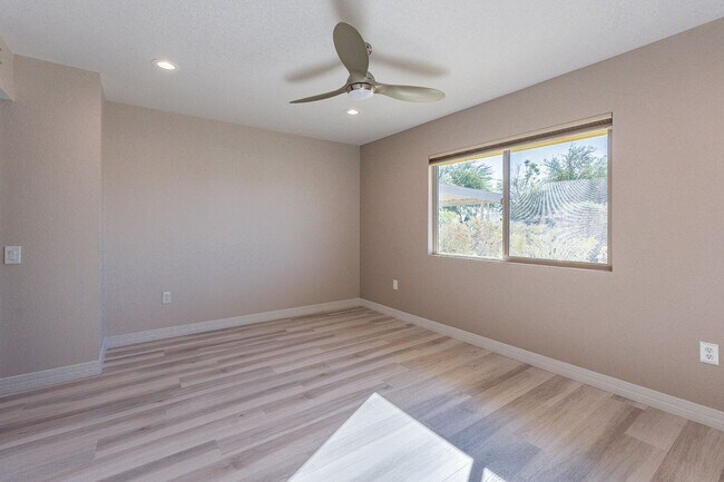 Building Photo - Modern Updated Home in Gated Community of ...