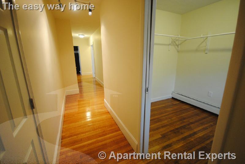 Building Photo - 15 Taylor St