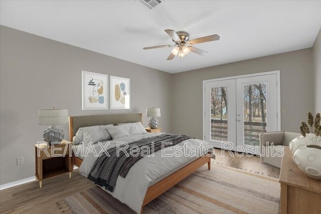 Building Photo - 5 Yates Ln