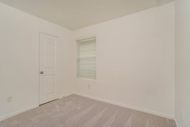 Building Photo - 15491 Jake Xing