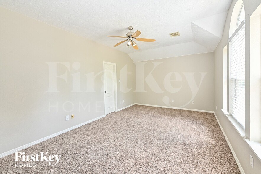 Building Photo - 2803 Spring Dusk Ln