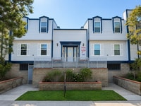 Building Photo - 1611 S Bundy Dr