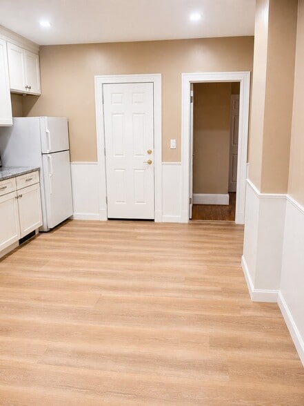 Building Photo - 36 Termine Ave
