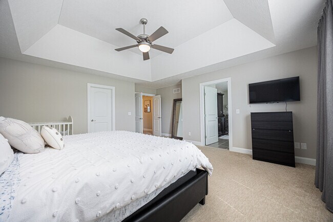 Building Photo - Stunning home in Olentangy schools!