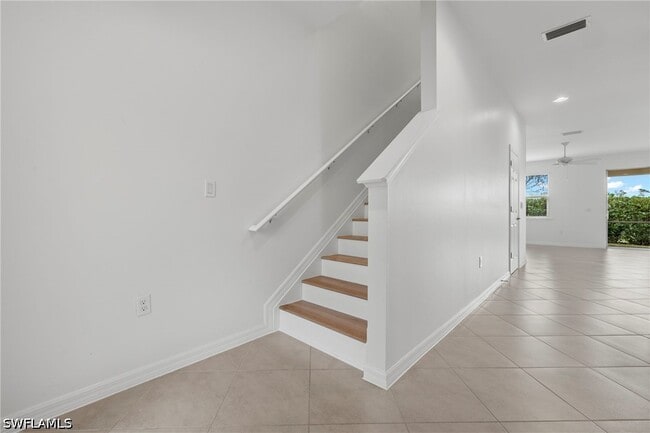 Building Photo - 10818 Alvara Way