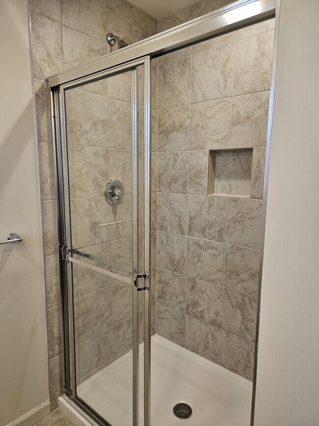 Building Photo - 118 Rhodolite Ln