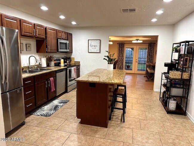 Building Photo - 3428 E Acoma Dr