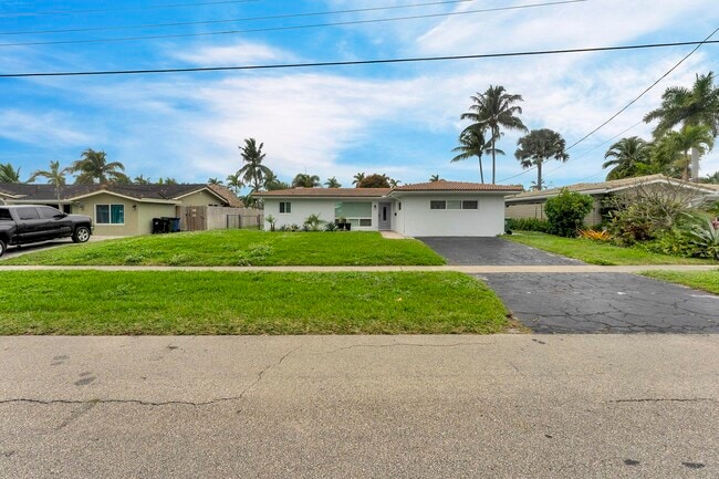 Building Photo - 5921 NE 15th Ave