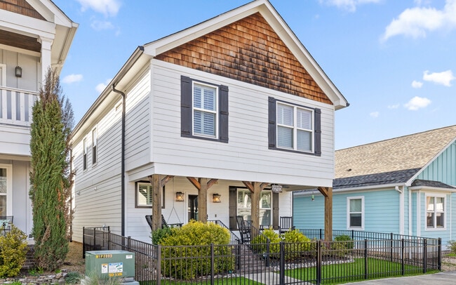 Building Photo - 1449 Madison St