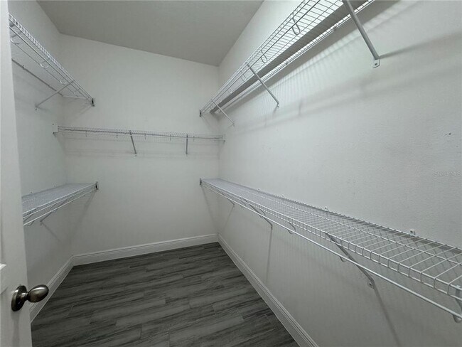Building Photo - 2980 Scarlett Dr
