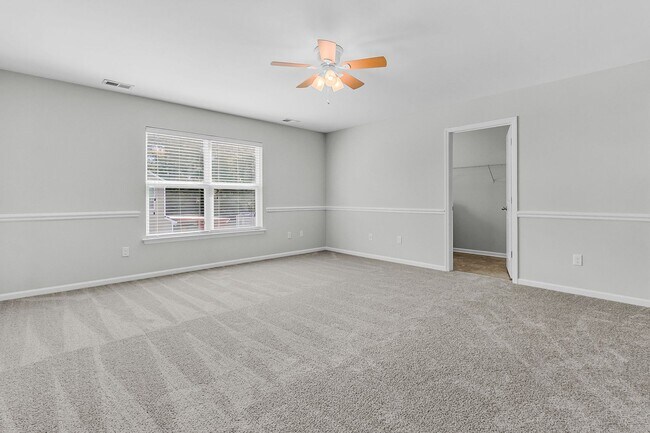 Building Photo - 5 Bedroom 3 Bath Home Located in Sophia Landing in Goose Creek