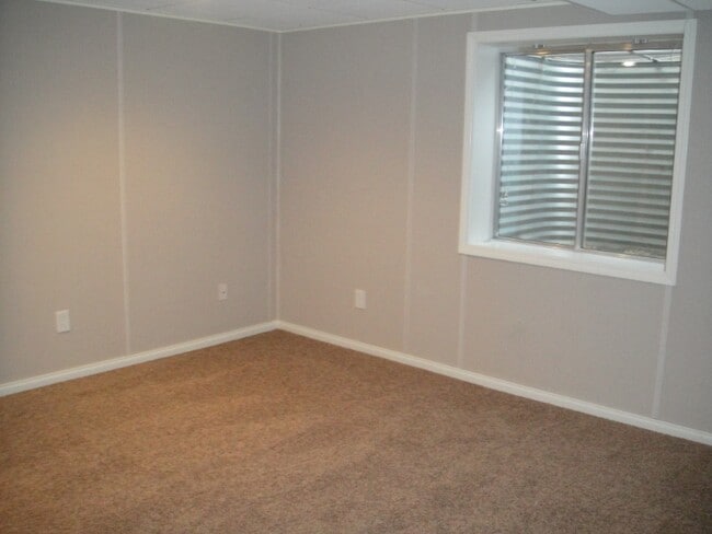 Building Photo - 1846 Twin Lakes Cir