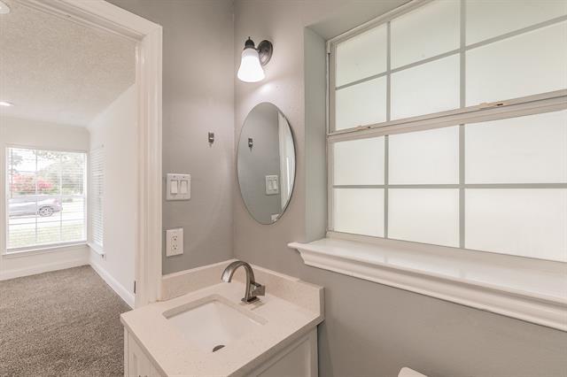 Building Photo - 3909 Trail Lake Dr