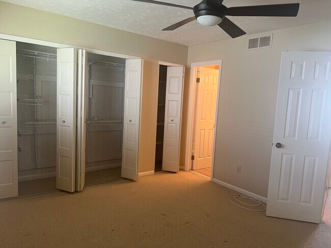 Building Photo - 616 Eastbrooke Ln