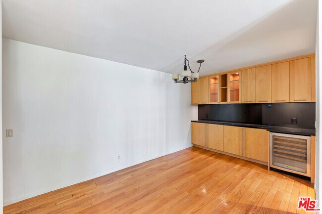 Building Photo - 17087 Palisades Cir