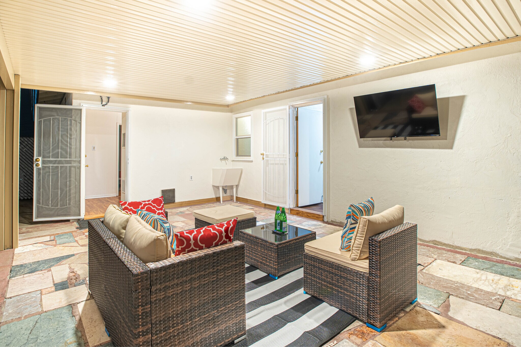 Building Photo - 6203 Thorn St