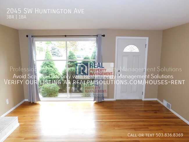 Building Photo - 2045 SW Huntington Ave