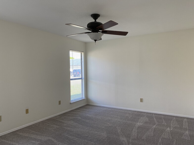 Master Bedroom - 2429 Majestic Dr