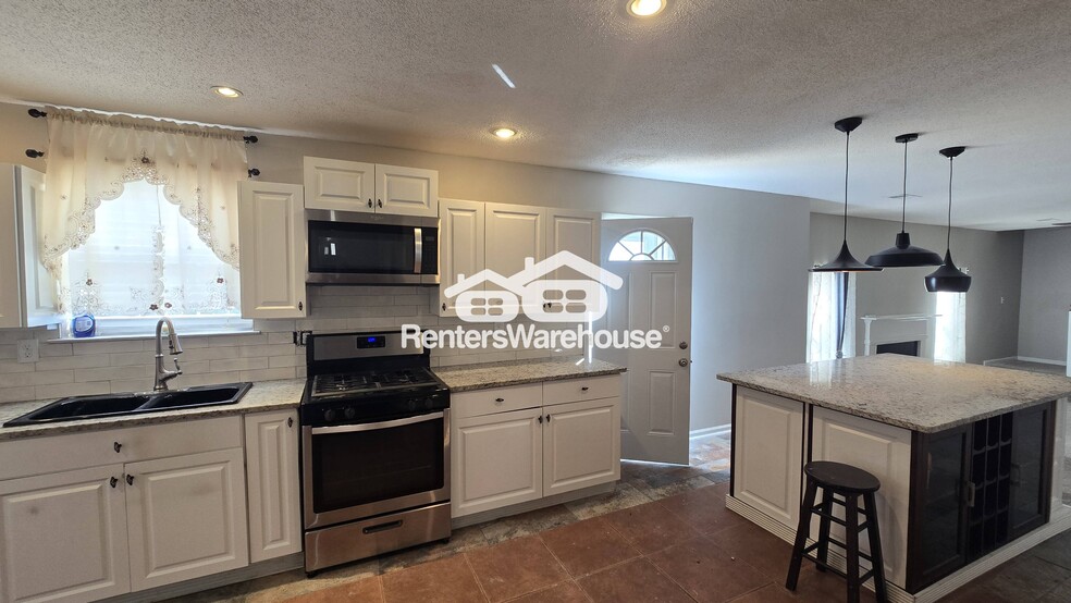 Building Photo - 2058 Hairston Creek Pkwy
