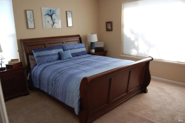 Building Photo - 402 Palisades Dr