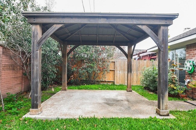 Building Photo - 2218 Millerton Ln