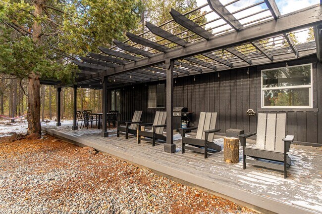 Building Photo - 17376 Lively Ln