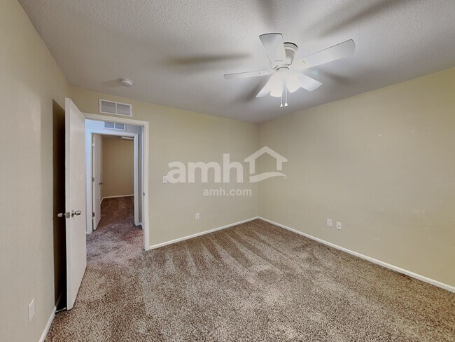 Building Photo - 2089 Quartz St