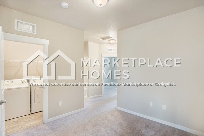 Building Photo - 6627 Rubicon Dr