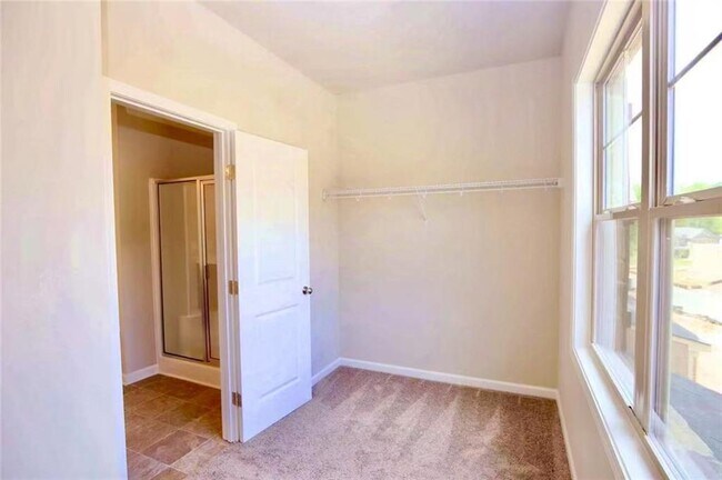 Building Photo - 2568 Paden Birch Dr