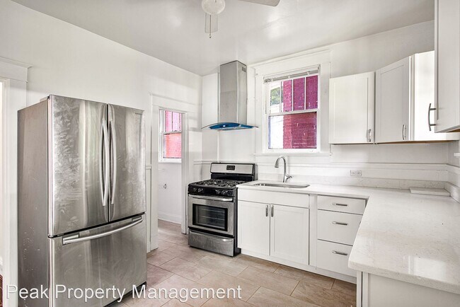 Building Photo - 4 br, 2 bath House - 1304 Bainbridge St.