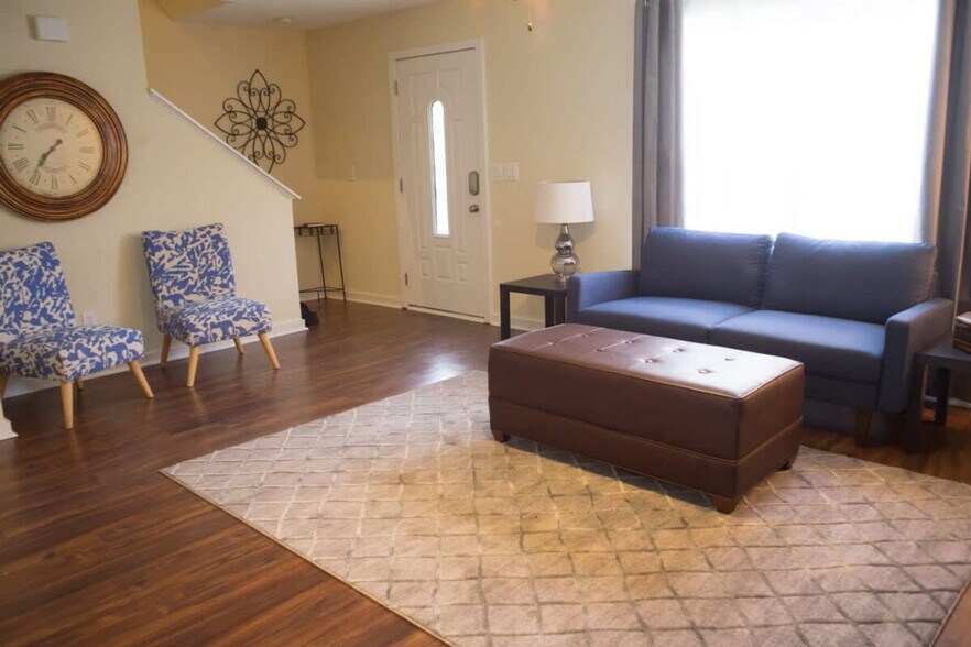 Building Photo - 147 Pine Mast Ct